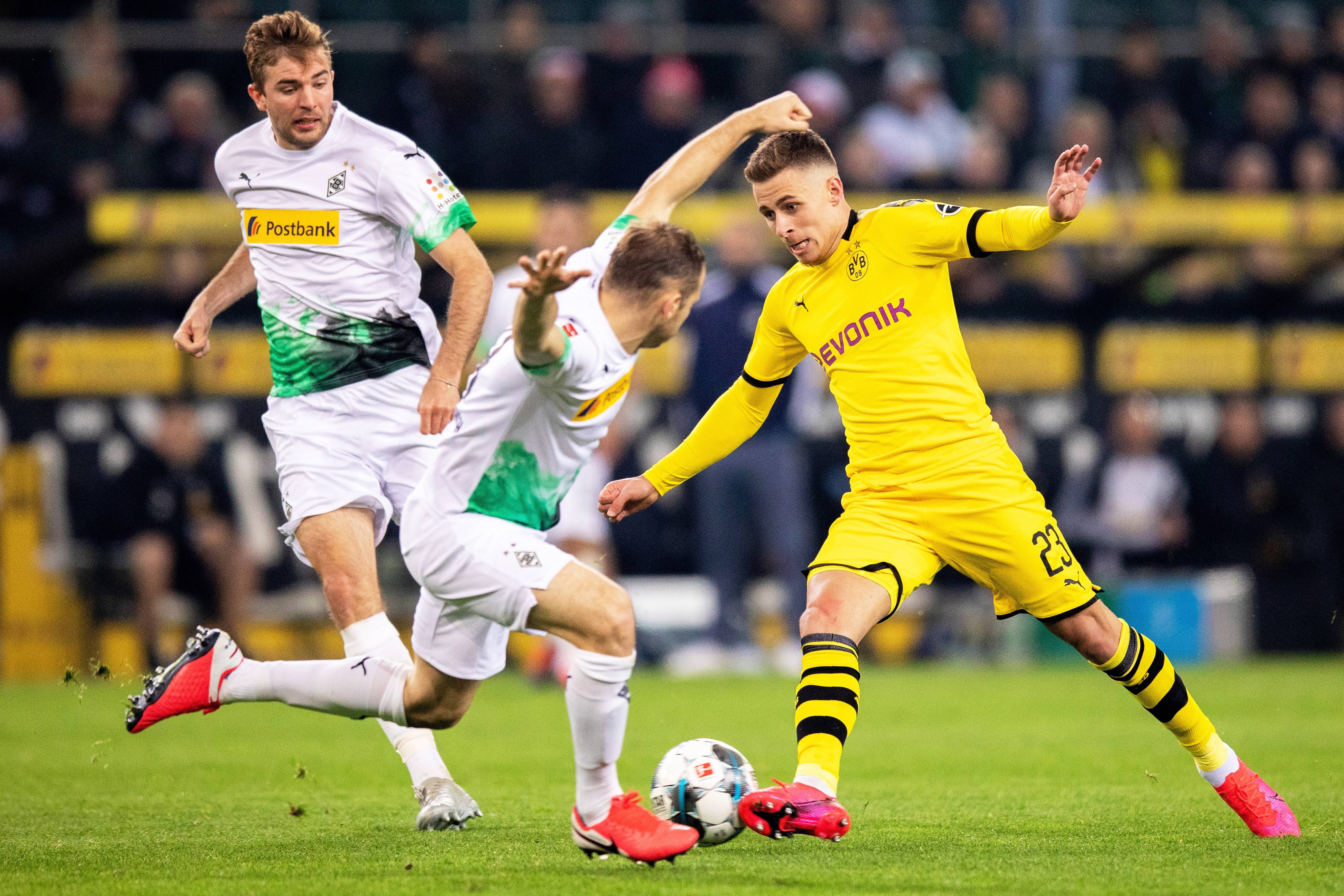 弗赖堡在对手主场击败对手，联赛保持不败，全场震撼