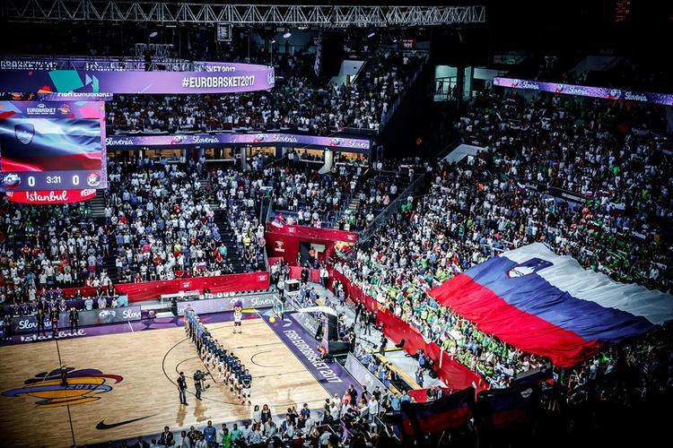 捷克在主场告捷，击败保加利亚，全场震撼