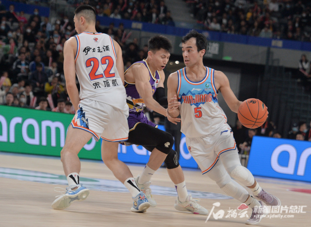 包含新疆男篮在主场大胜,发挥出色,全场震撼的词条 包含新疆男篮在主场大胜,发挥出色,全场震撼的词条