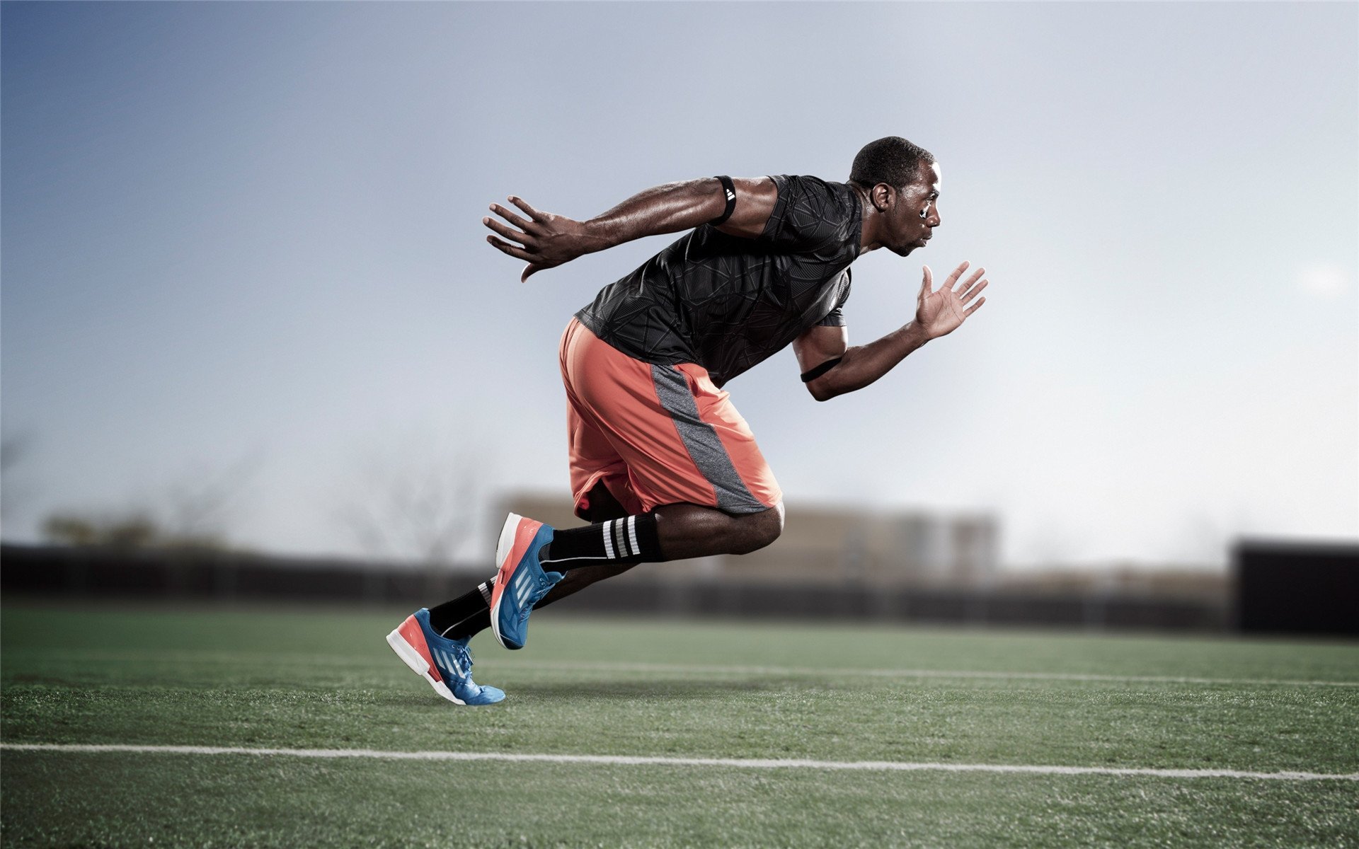 绝境重生！布克扛起黄蜂逆袭活塞，压力之下他如何完成救赎？