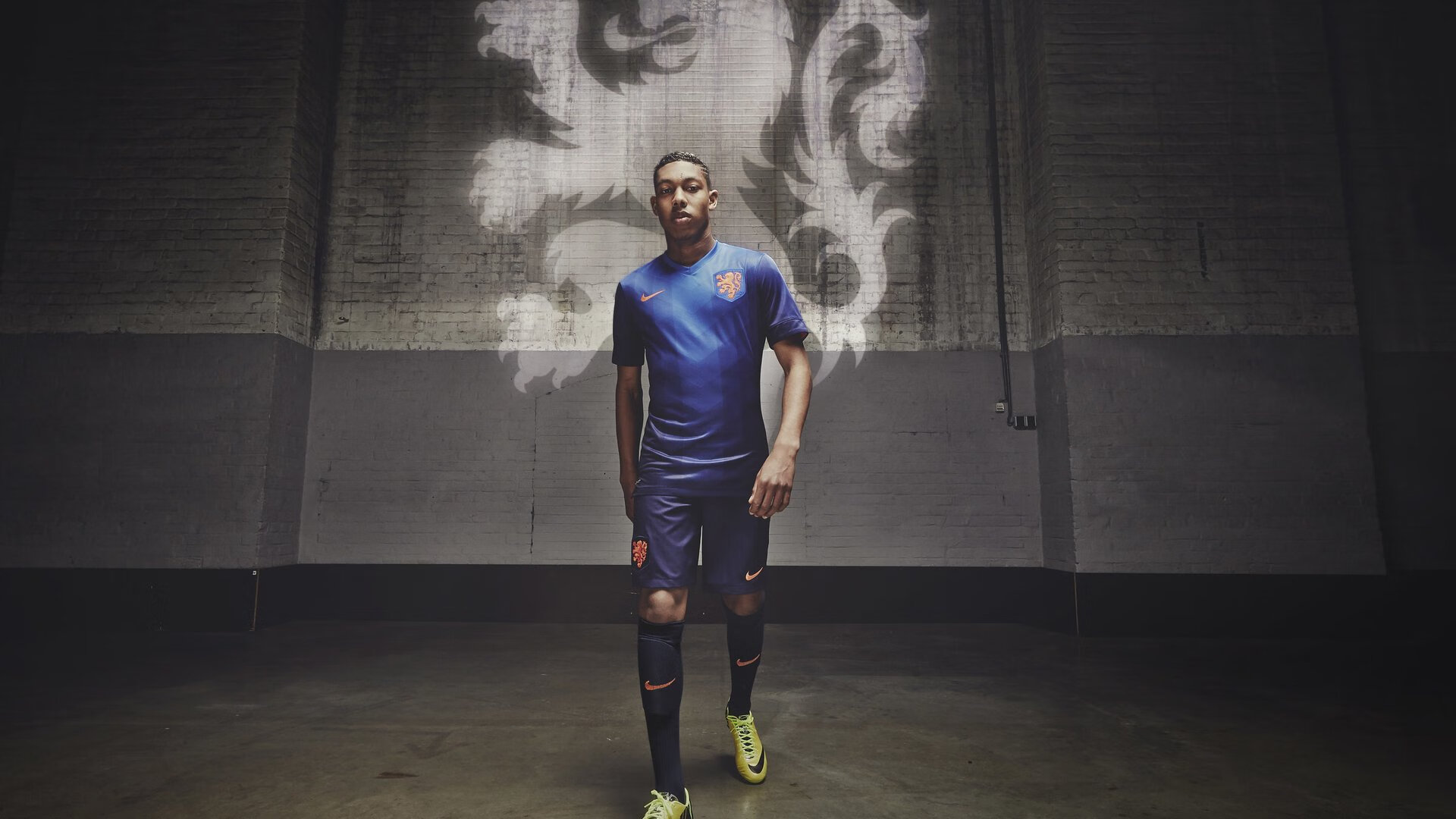 当永恒之城遇见南美狂想,孙兴慜如何在一场跨越时空的梦幻对决中照亮全场?