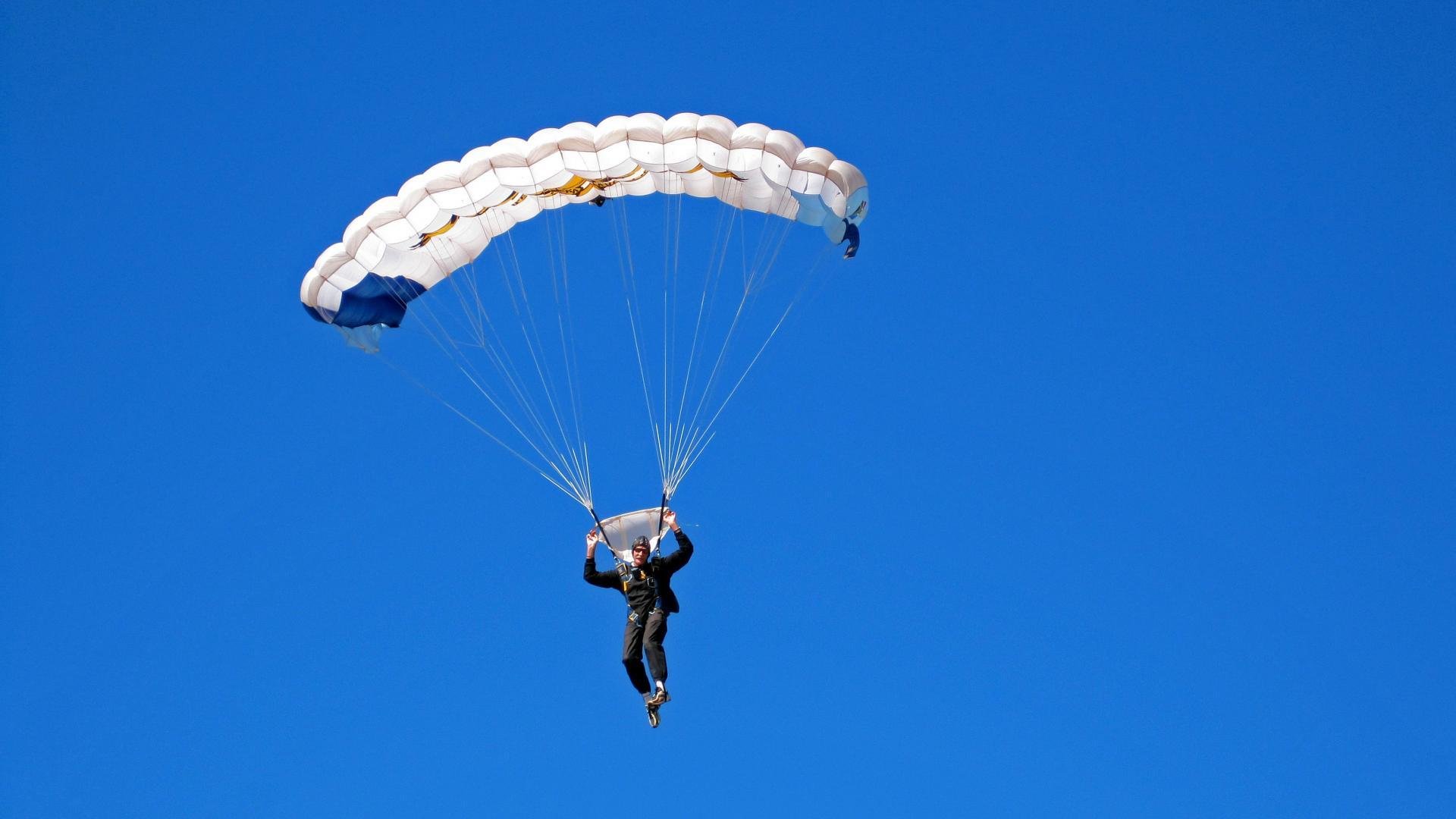 班凯罗轰下35+12!末节独砍15分统治攻防,深圳硬仗制胜展现冠军相