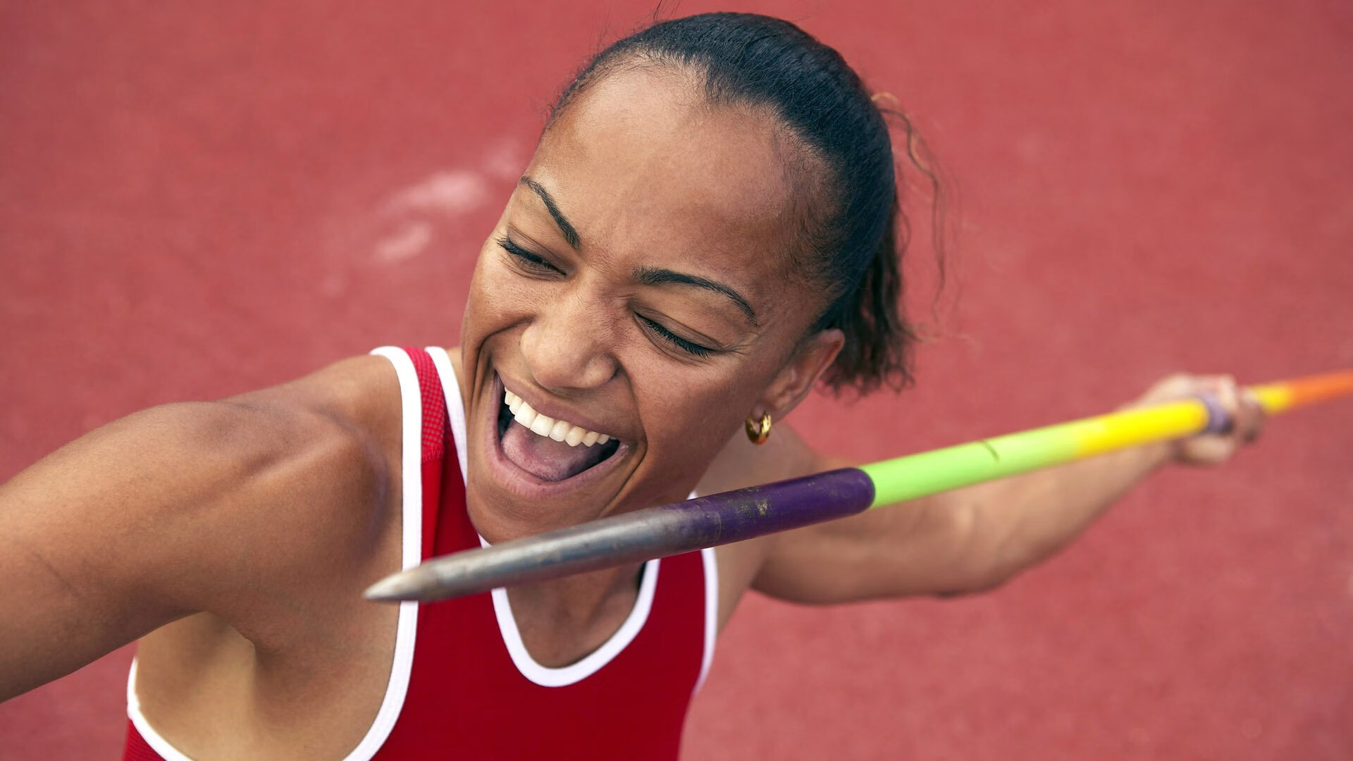 被低估的赛场幽灵,拉文如何用无声的指挥主宰上海滩之夜